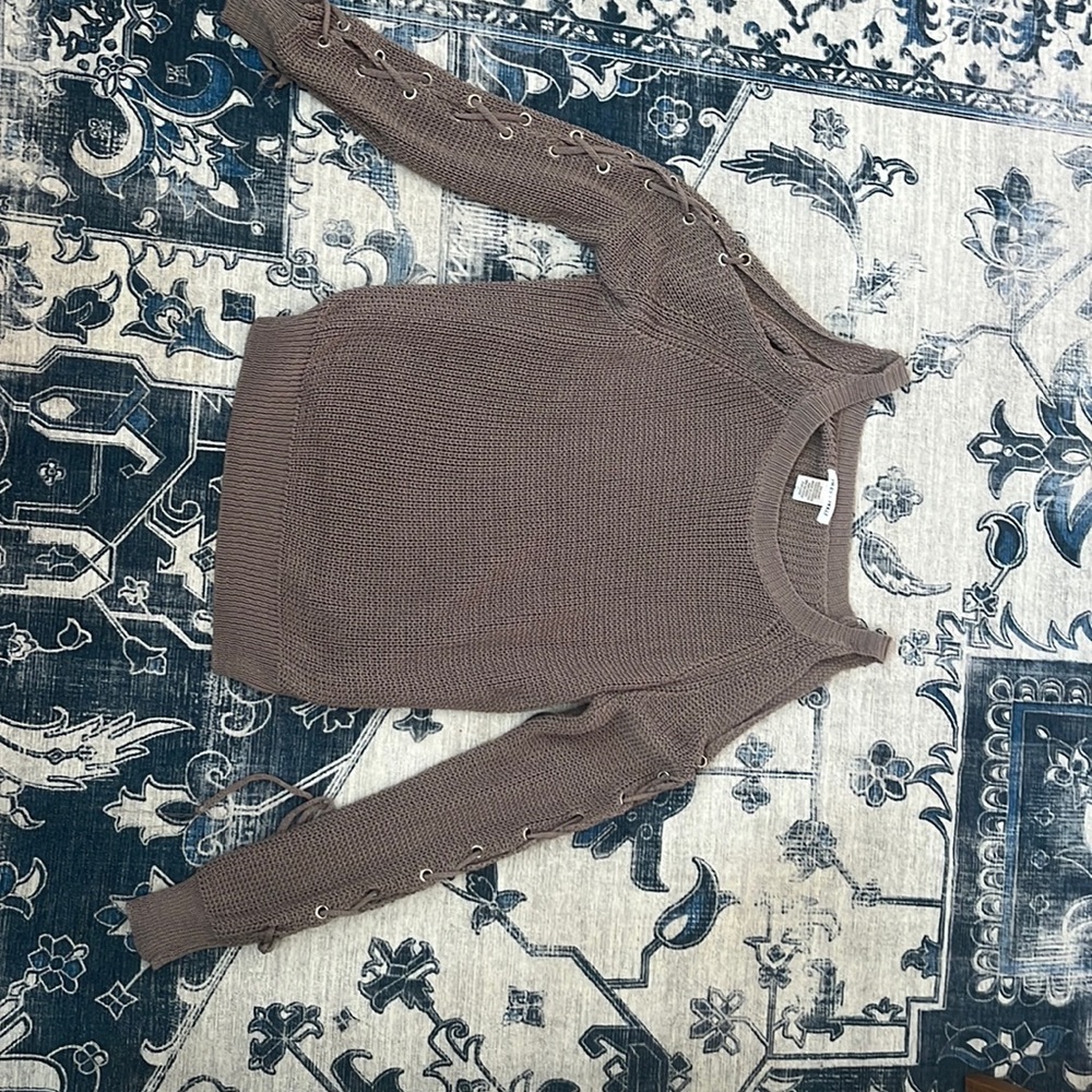 Like New, Large brownish/ Tope Colored Shoulder Cut Out Sweater